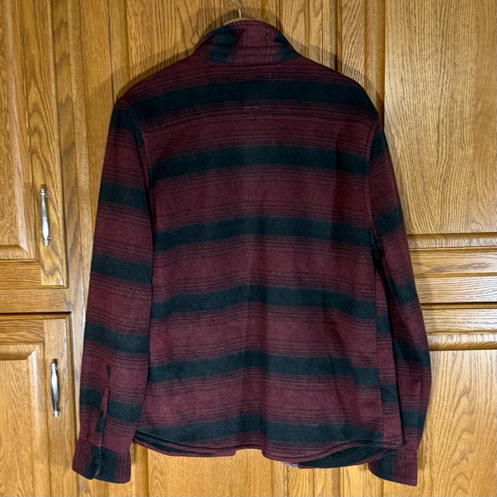 Voyager Men's Maroon and Black Striped Jacket Fuzzy Lining Snap Front Mens Sz M - Picture 3 of 7